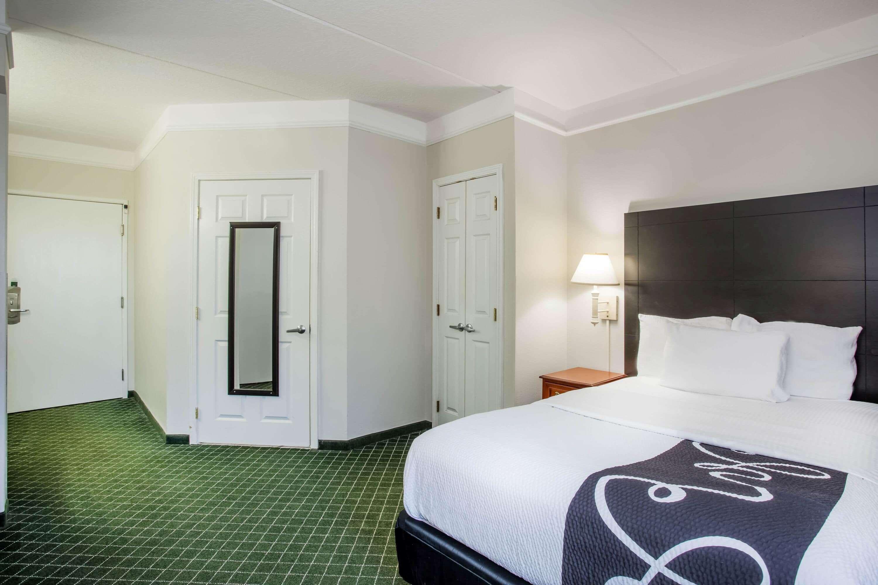 Отель La Quinta By Wyndham Melbourne Viera Экстерьер фото